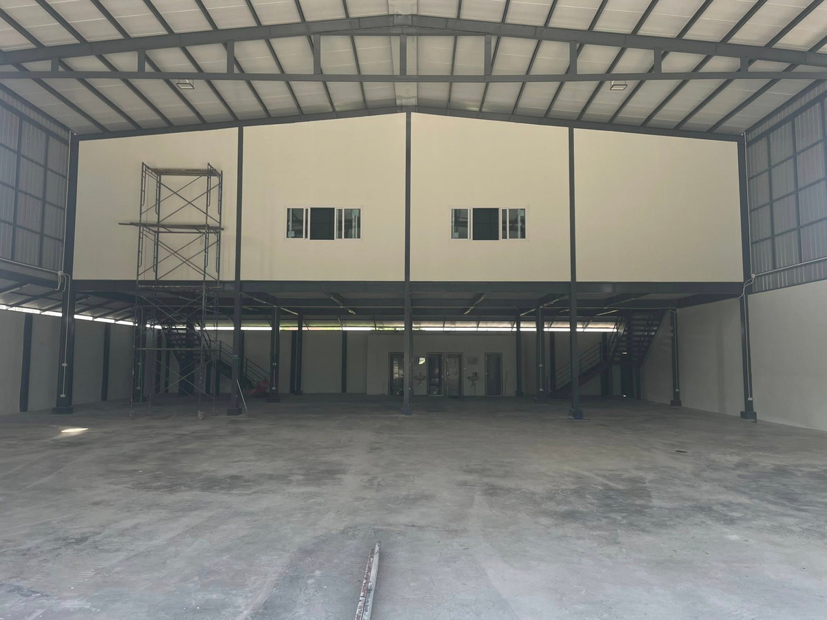For RentWarehousePattanakan, Srinakarin : HR3022 Warehouse for rent, size 900 sq m. Newly built, Soi Phatthanakan 97, suitable for use as a warehouse, convenient travel.