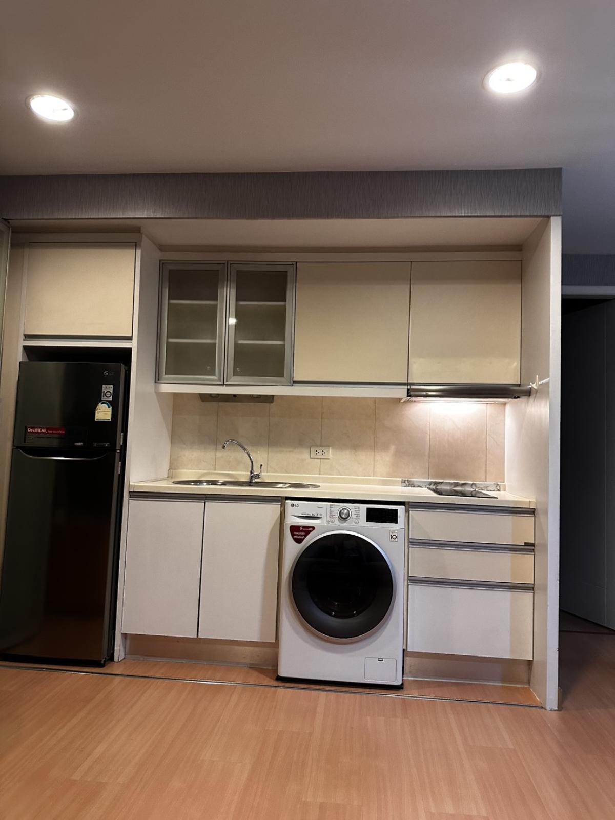 For RentCondoSilom, Saladaeng, Bangrak : For rent! Condo The Bangkok Thanon Sub 1 bedroom near BTS Samyan54 sq.m. Swimming pool - fitness starting at 28,000 baht/month!