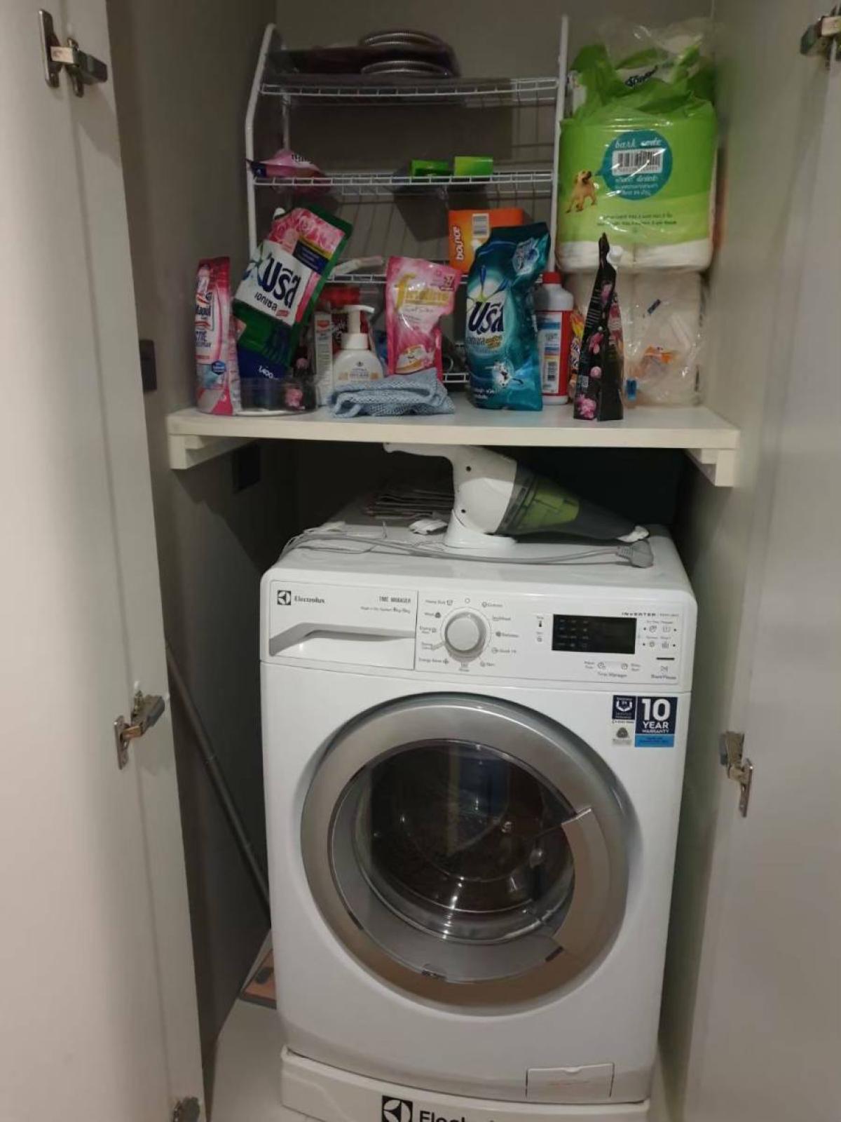 For RentCondoSilom, Saladaeng, Bangrak : Luxury 2 Bed Condo @ M Silom near BTS Chong NonsiRent only 68,000 Baht/month with complete amenities!