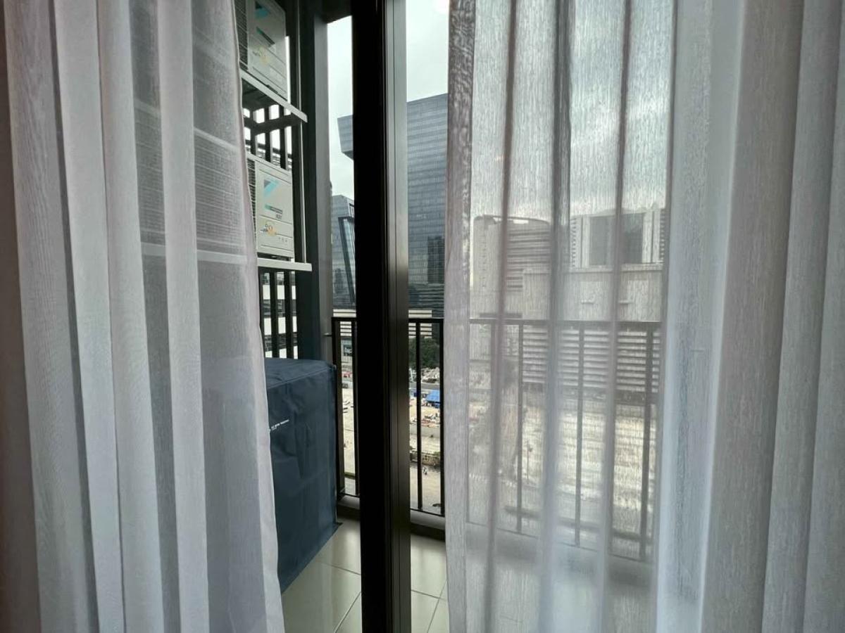 ให้เช่าคอนโดพระราม 9 เพชรบุรีตัดใหม่ RCA : คอนโด Nue District R9 1 ห้องนอน พร้อมอยู่ ใกล้ BTS พระราม 9 เช่าเพียง 20,000 บาท/เดือน สะดวกครบทุกสิ่งในทำเลทอง!