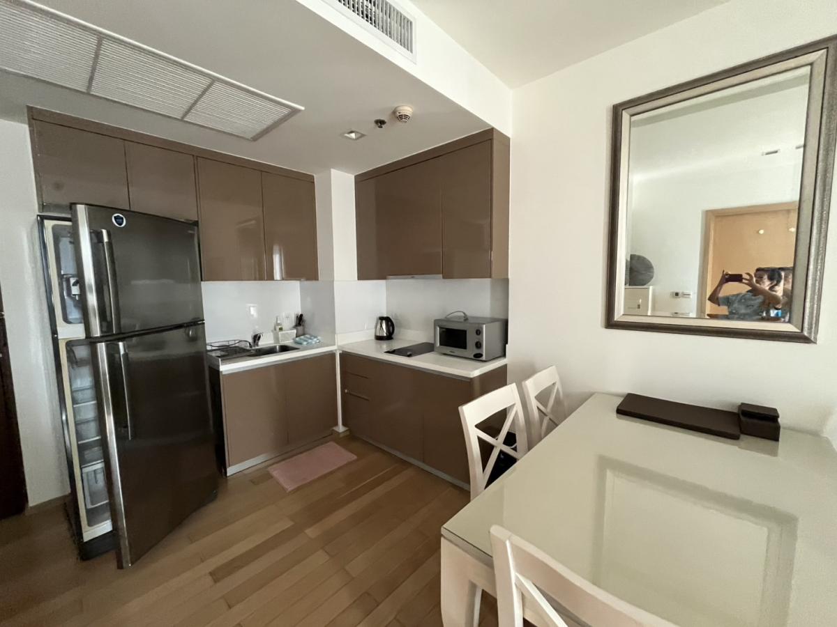 For RentCondoSukhumvit, Asoke, Thonglor : Condo for rent Siri At Sukhumvit, 1 bedroom, near BTS Thonglor Size 52 sq m. Great price 32,000 baht/month!