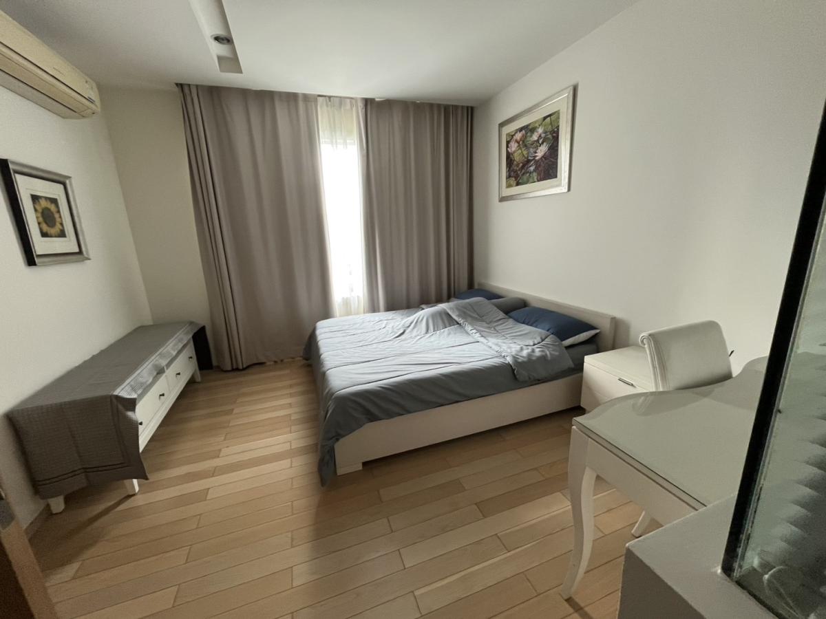 For RentCondoSukhumvit, Asoke, Thonglor : Condo for rent Siri At Sukhumvit, 1 bedroom, near BTS Thonglor Size 52 sq m. Great price 32,000 baht/month!