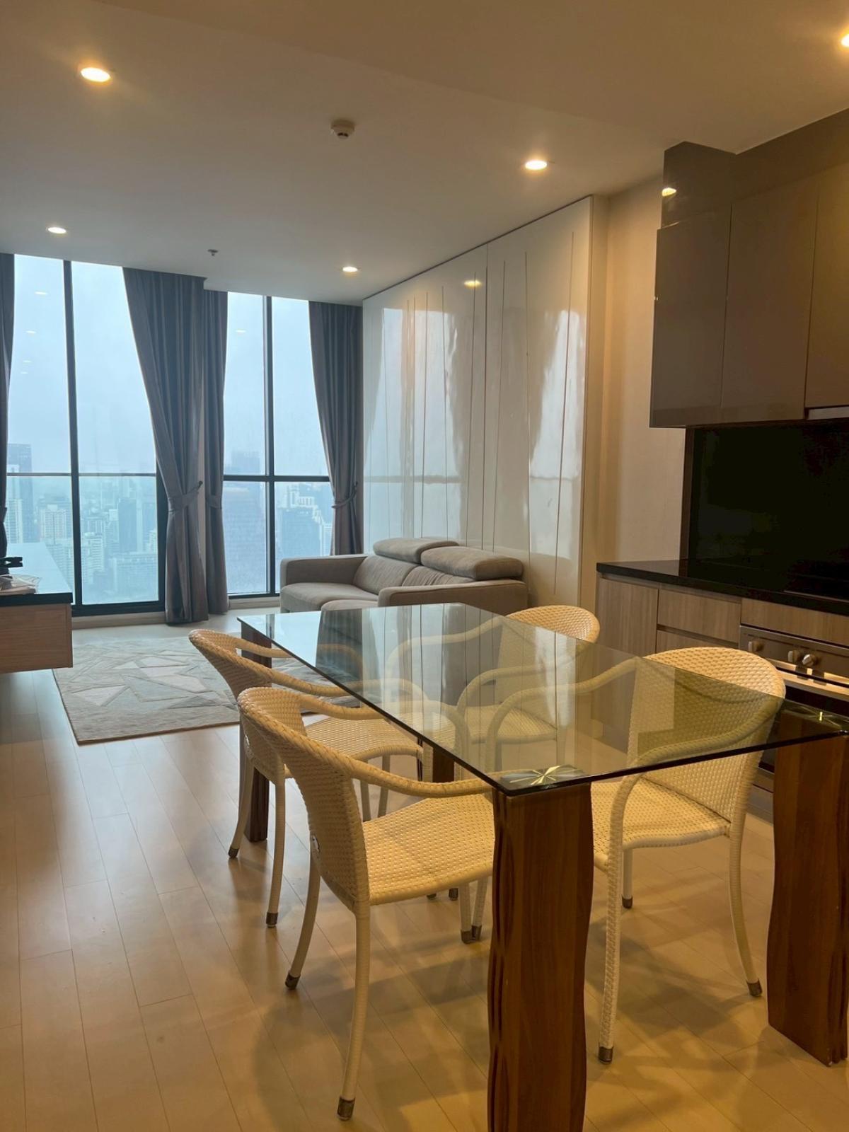 For RentCondoWitthayu, Chidlom, Langsuan, Ploenchit : Luxury in the heart of Ploenchit, 2 bedrooms, 65,000 baht/mo. Relax with a fitness center - swimming pool, near BTS & famous department stores!