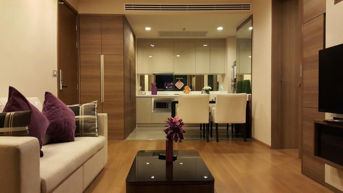 ให้เช่าคอนโดสาทร นราธิวาส : หรูหราบนทำเลทอง! 1 ห้องนอน The Address Sathorn 12 ใกล้ BTS Chong Nonsi วิวสวย ฟิตเนส-สระว่ายน้ำ พร้อมอยู่ ราคาเพียง 32,000 บ./ด.!