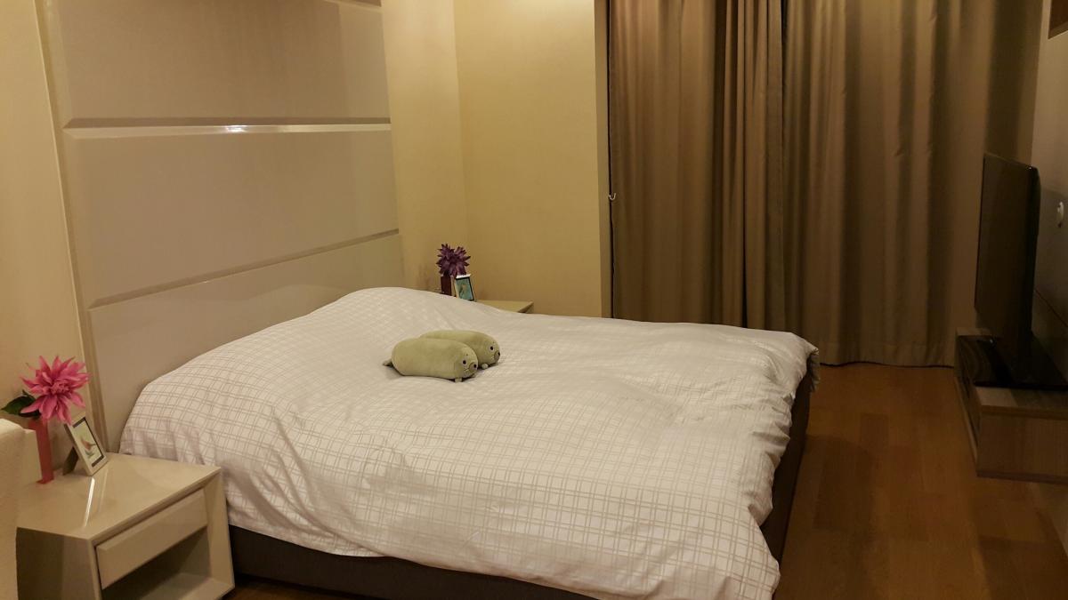 ให้เช่าคอนโดสาทร นราธิวาส : หรูหราบนทำเลทอง! 1 ห้องนอน The Address Sathorn 12 ใกล้ BTS Chong Nonsi วิวสวย ฟิตเนส-สระว่ายน้ำ พร้อมอยู่ ราคาเพียง 32,000 บ./ด.!