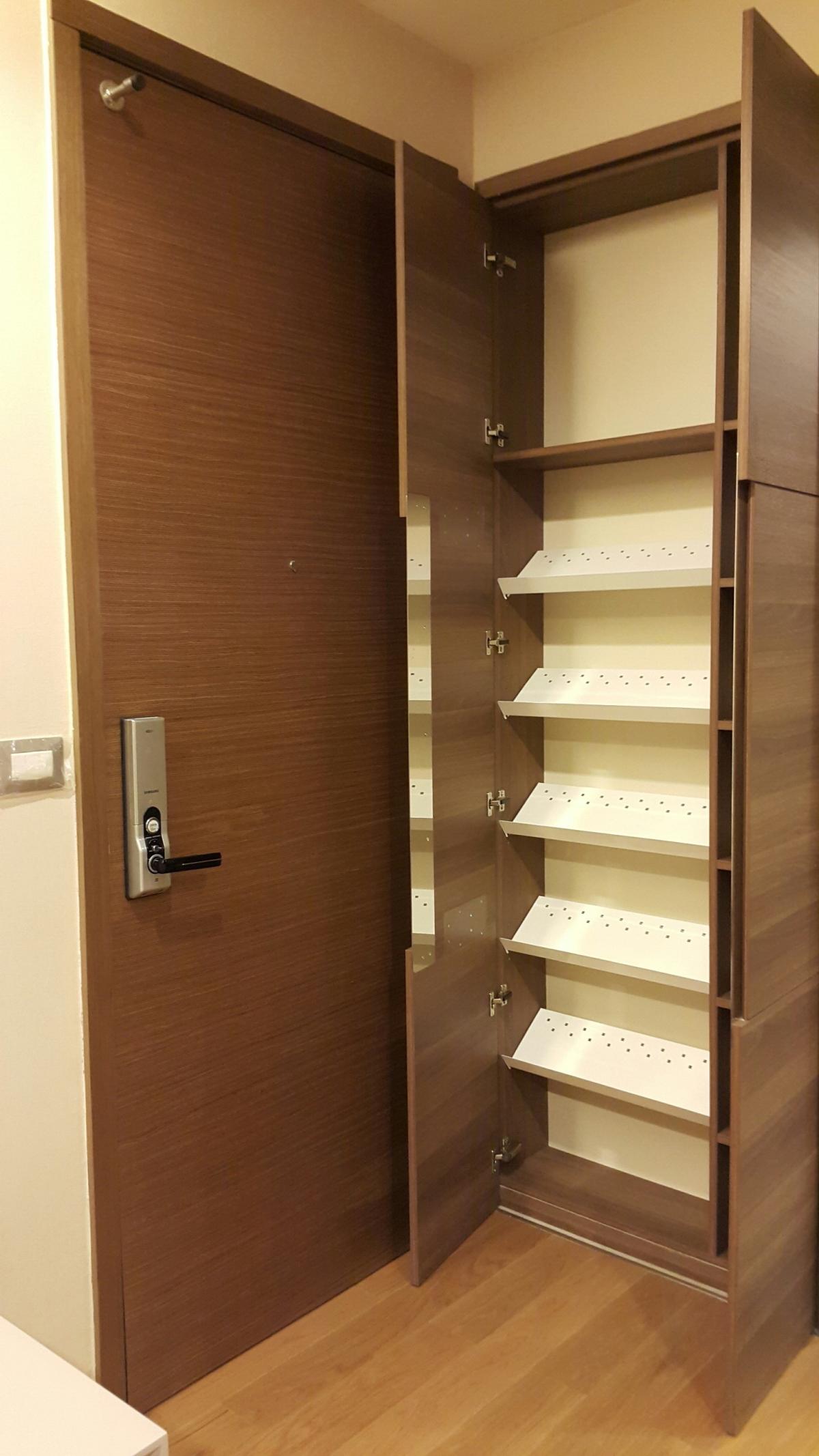 ให้เช่าคอนโดสาทร นราธิวาส : หรูหราบนทำเลทอง! 1 ห้องนอน The Address Sathorn 12 ใกล้ BTS Chong Nonsi วิวสวย ฟิตเนส-สระว่ายน้ำ พร้อมอยู่ ราคาเพียง 32,000 บ./ด.!