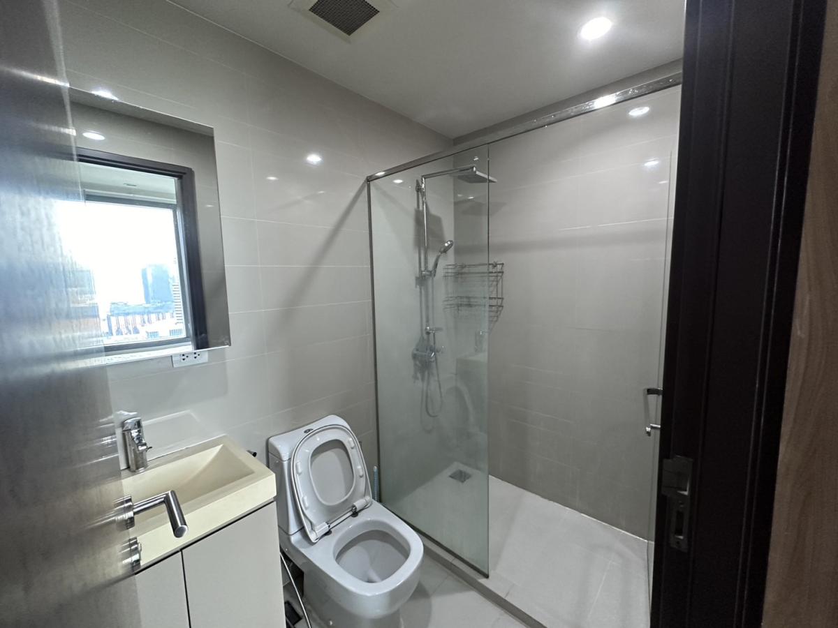 ให้เช่าคอนโดราชเทวี พญาไท : คอนโดสวย 30 ตร.ม. ใจกลางราชเทวี ใกล้ BTS ราคา 20,000 บ./ด. พักผ่อนเต็มที่! สระว่ายน้ำ-ฟิตเนส พร้อมสิ่งอำนวยความสะดวกครบครัน