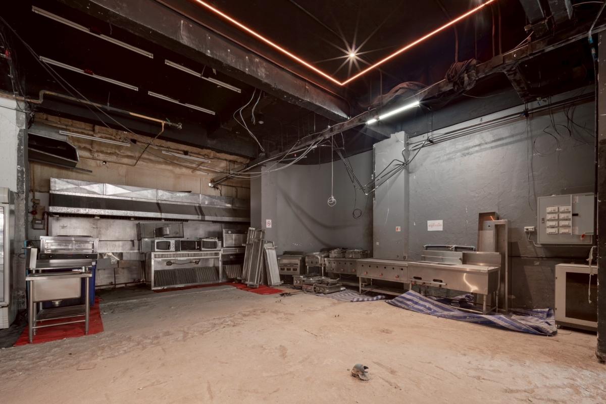 For RentShop HouseSukhumvit, Asoke, Thonglor : Commercial space for rent, 245 sq m, next to a prime location in the heart of the city. Good opportunity to invest or do business Ready to use immediately Contact now!