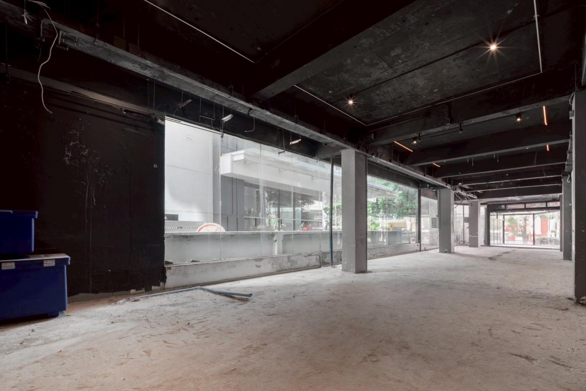 For RentShop HouseSukhumvit, Asoke, Thonglor : Commercial space for rent, 245 sq m, next to a prime location in the heart of the city. Good opportunity to invest or do business Ready to use immediately Contact now!