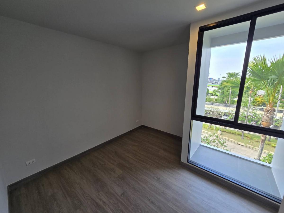 For RentTownhomeChaengwatana, Muangthong : Single house, 4 bedrooms, 4 bathrooms, with a wide area of 194 sq m. Rent for only 30,000 baht per month, ready to move in immediately!