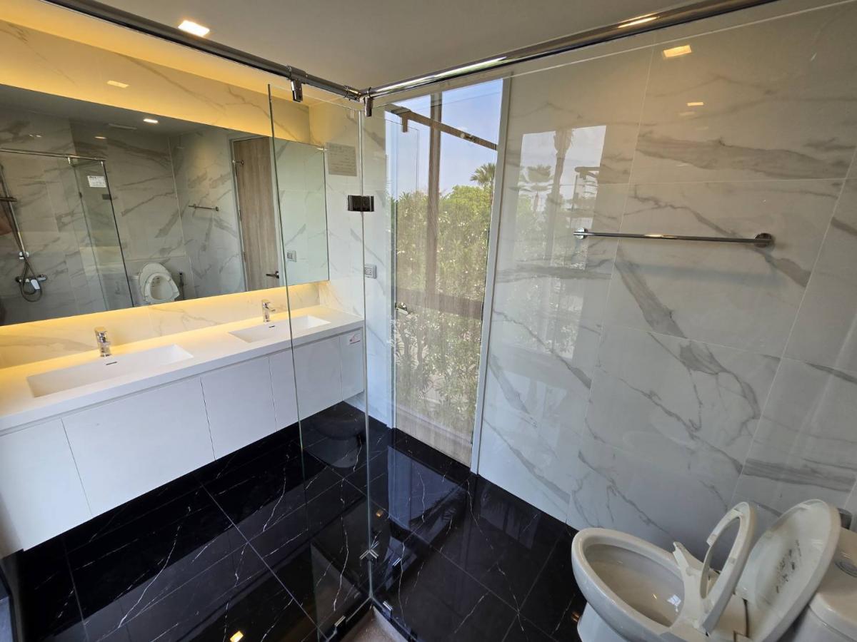 For RentTownhomeChaengwatana, Muangthong : Single house, 4 bedrooms, 4 bathrooms, with a wide area of 194 sq m. Rent for only 30,000 baht per month, ready to move in immediately!