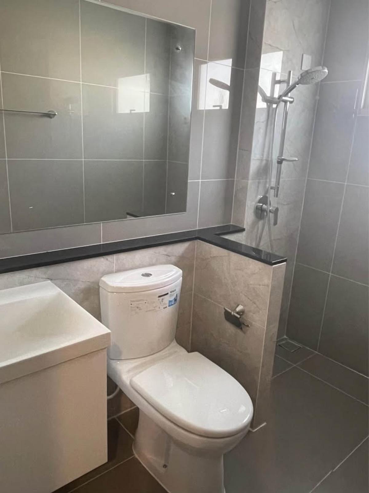 For SaleHouseChaengwatana, Muangthong : Luxurious 3 bedroom house with a spacious area of ​​64 sq m at The Palm Chaengwattana-Chaiyaphruek. Rent at an attractive price of 55,000 baht or buy for only 9.49 million!