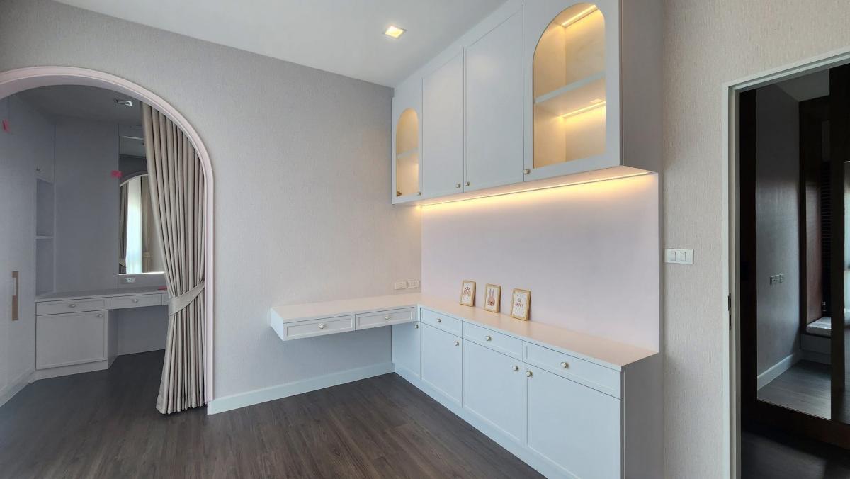 ขายบ้านเสรีไทย-นิด้า : 28/02/2026, บ้านเดี่ยวหรู 4 ห้องนอน ย่านลาดพร้าว-เสรีไทย ใกล้ BTS/MRT พร้อมอยู่ 
ขาย 23.9 ล้าน เช่า 150,000 บ. เดินทางสะดวก ติดทะเลสาบส่วนตัว