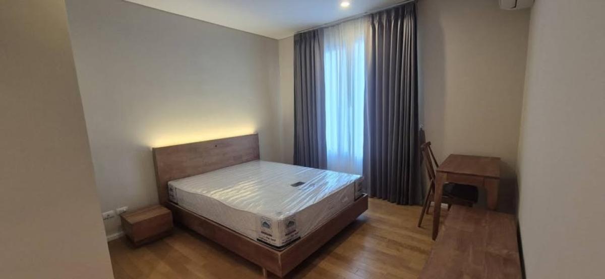 ขายคอนโดพระราม 9 เพชรบุรีตัดใหม่ RCA : 07/03/2026, รวมค่าโอนขายคอนโดหรู Villa Asoke 4 ห้องนอน 303 ตร.ม. ใจกลางเพชรบุรี ใกล้ BTS/MRT เดินทางสะดวก พร้อมสิ่งอำนวยความสะดวกครบครัน!