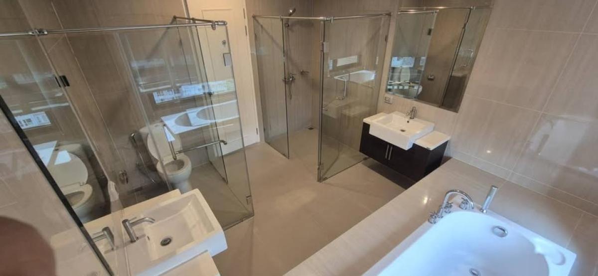 ขายคอนโดพระราม 9 เพชรบุรีตัดใหม่ RCA : 07/03/2026, รวมค่าโอนขายคอนโดหรู Villa Asoke 4 ห้องนอน 303 ตร.ม. ใจกลางเพชรบุรี ใกล้ BTS/MRT เดินทางสะดวก พร้อมสิ่งอำนวยความสะดวกครบครัน!