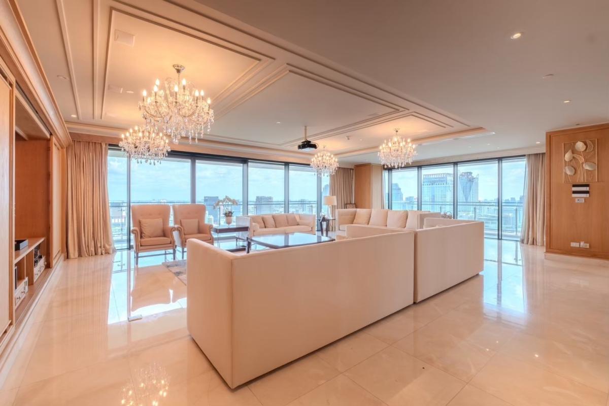 For SaleCondoWitthayu, Chidlom, Langsuan, Ploenchit : 03/04/2026, Luxury condo with 3 bedrooms at The Residences at St. Regis
Near BTS Ratchadamri, sale price 140 million or rent for 600,000/month! 0642748883