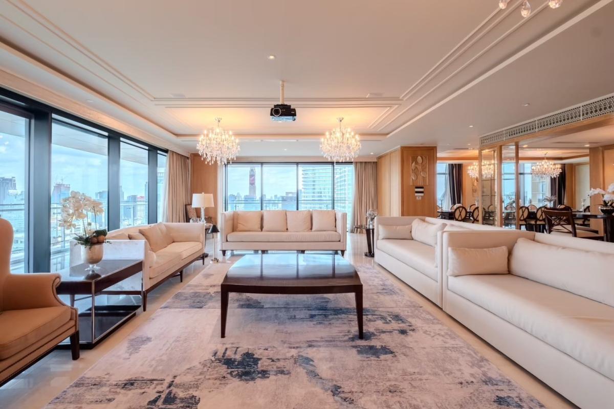 For SaleCondoWitthayu, Chidlom, Langsuan, Ploenchit : 03/04/2026, Luxury condo with 3 bedrooms at The Residences at St. Regis
Near BTS Ratchadamri, sale price 140 million or rent for 600,000/month! 0642748883