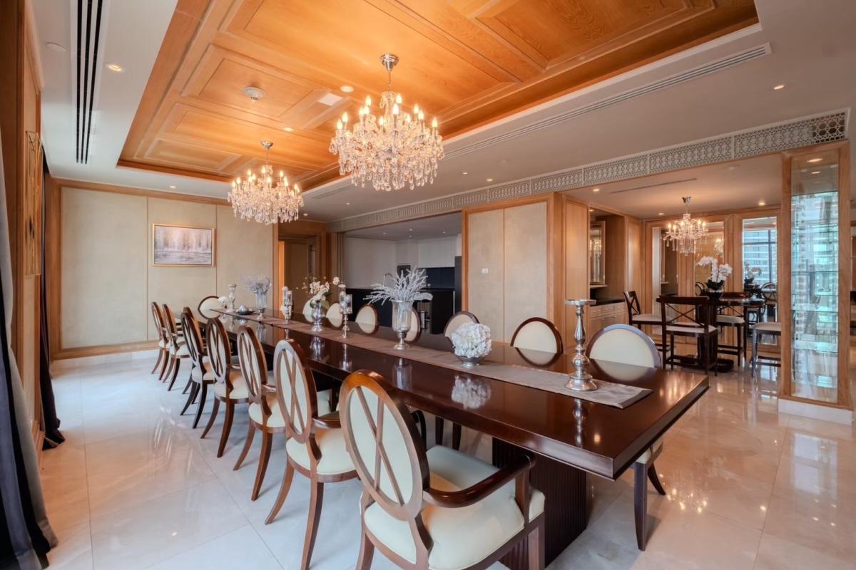 For SaleCondoWitthayu, Chidlom, Langsuan, Ploenchit : 03/04/2026, Luxury condo with 3 bedrooms at The Residences at St. Regis
Near BTS Ratchadamri, sale price 140 million or rent for 600,000/month! 0642748883