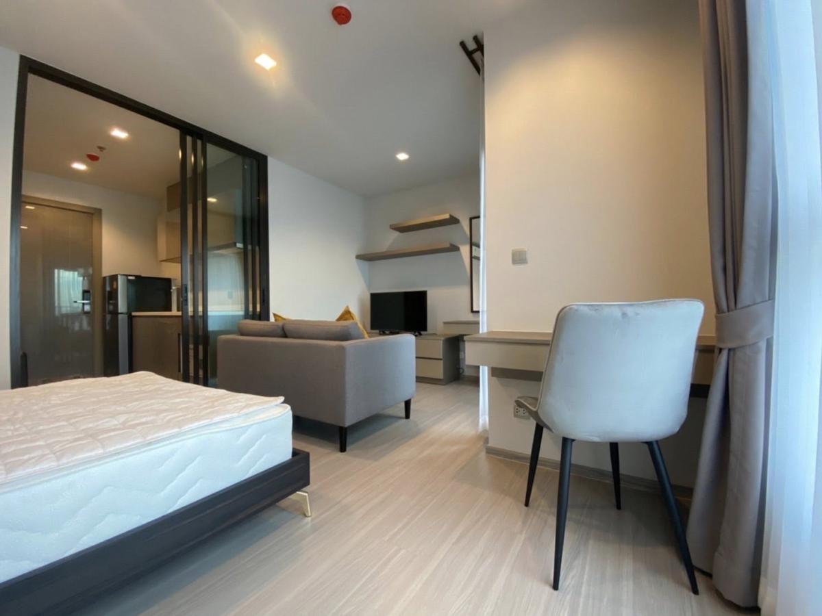 ให้เช่าคอนโดพระราม 9 เพชรบุรีตัดใหม่ RCA : 03/04/2026, # เช่าด่วน! Life Asoke-Rama 9 สตูดิโอสุดหรู พร้อมอยู่ ใกล้ MRT พระราม 9 เพียง 18,000 บาท 0642748883