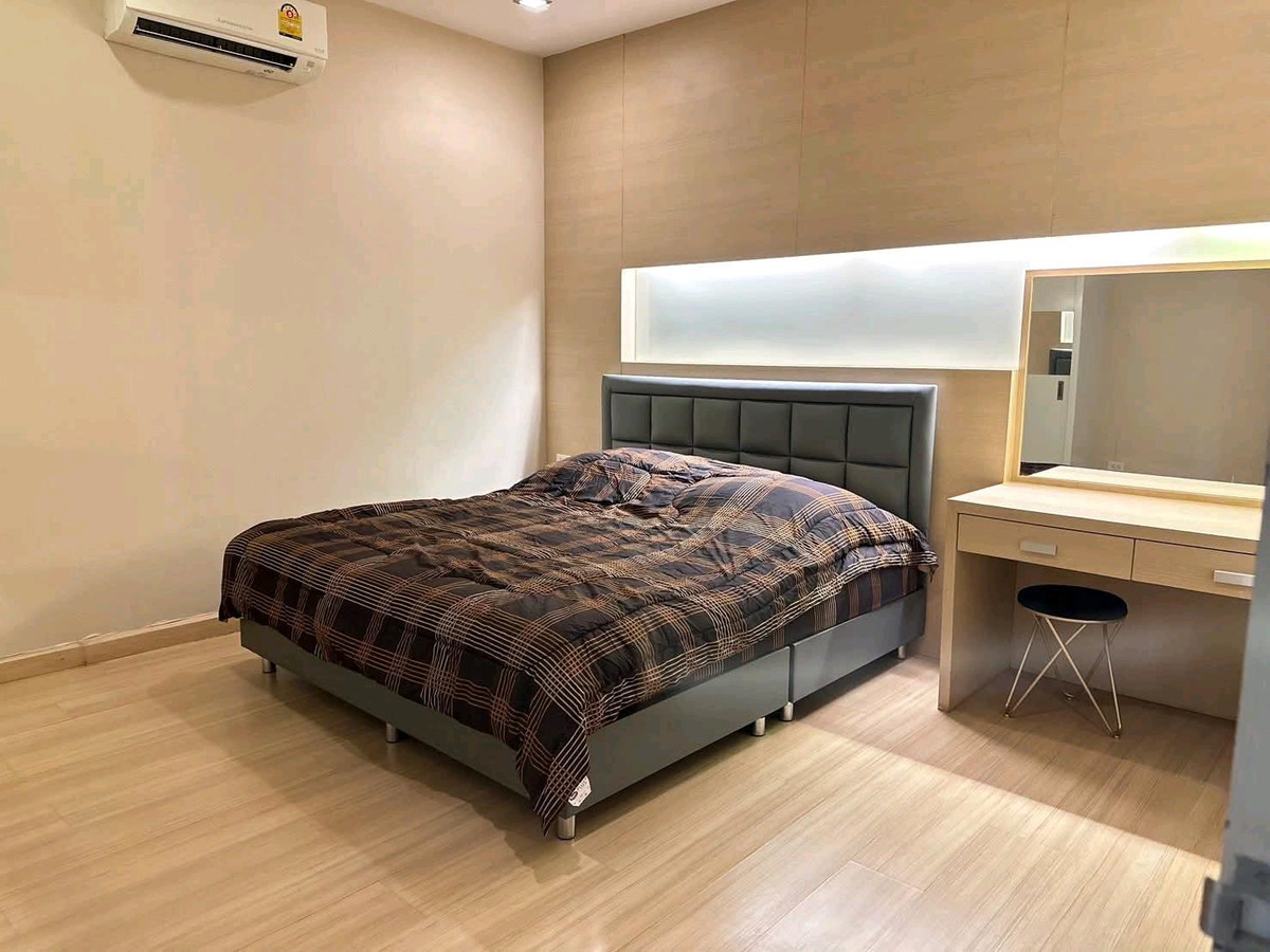 For RentCondoWongwianyai, Charoennakor : Condo for rent Baan Sathorn Chao Phraya 2 bedrooms | 2 bathrooms ICONSIAM 750 m