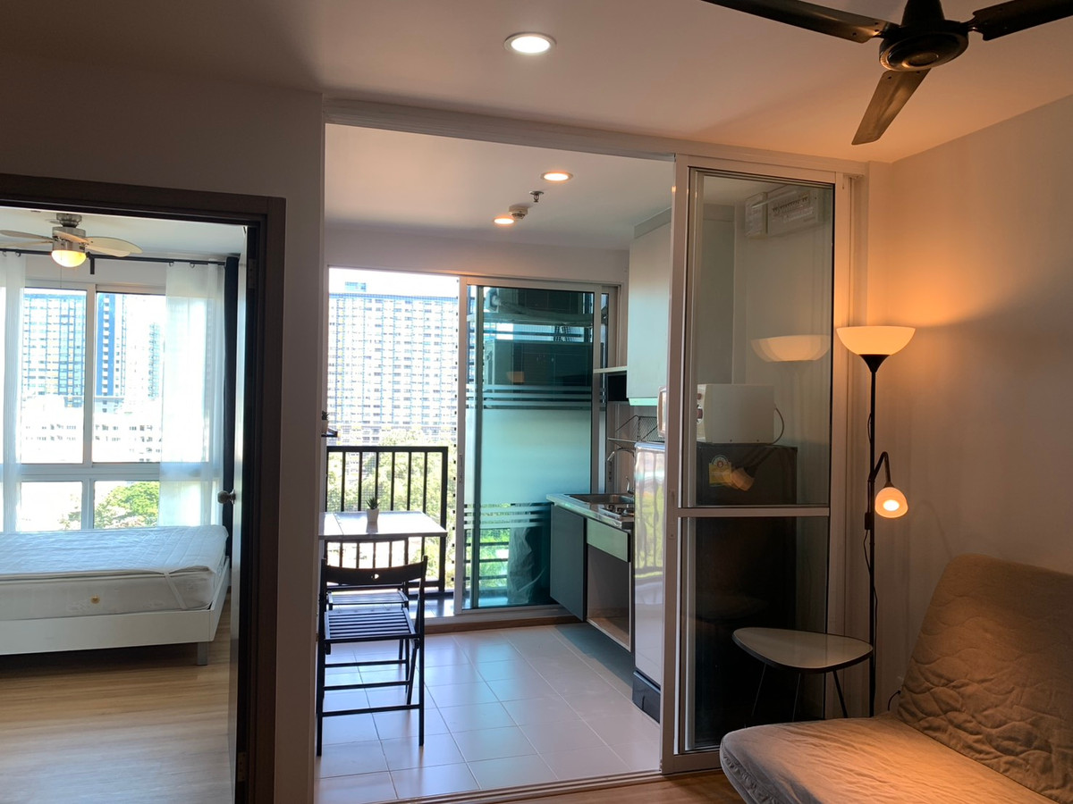 For RentCondoOnnut, Udomsuk : Newly renovated room, cheap rental, new flooring. Change new curtains, rent 1 bedroom, 1 bathroom, The Base Sukhumvit 77