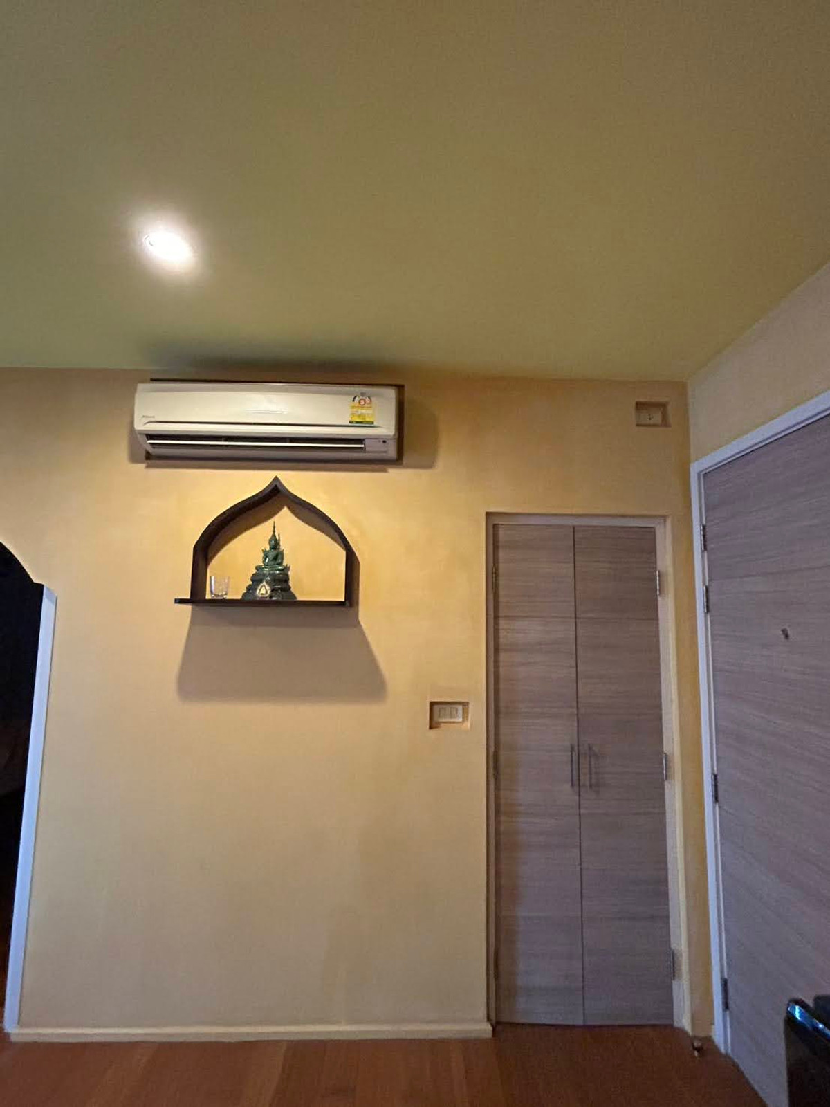 For SaleCondoWongwianyai, Charoennakor : for sale condo Hive Taksin (S15-11583)