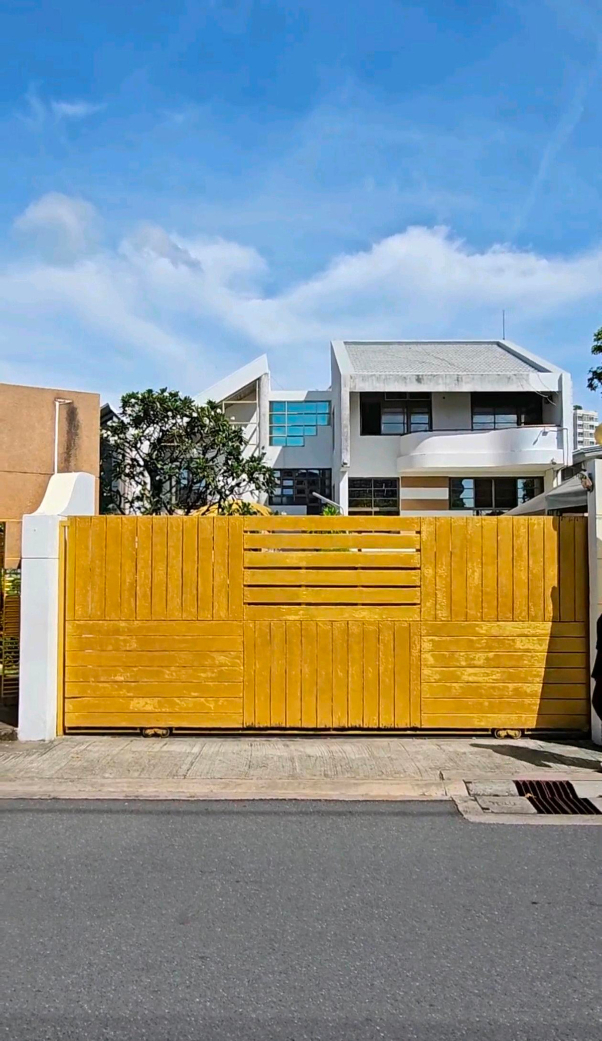 ขายบ้านบางซื่อ วงศ์สว่าง เตาปูน : โอกาสทอง กรุงเทพ-นนท์ 44, 46
ที่ดินแปลงสวย 405 ตรว.