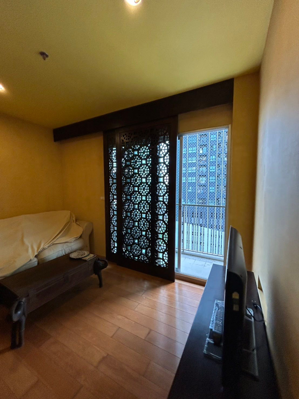 For SaleCondoWongwianyai, Charoennakor : for sale condo Hive Taksin (S15-11583)