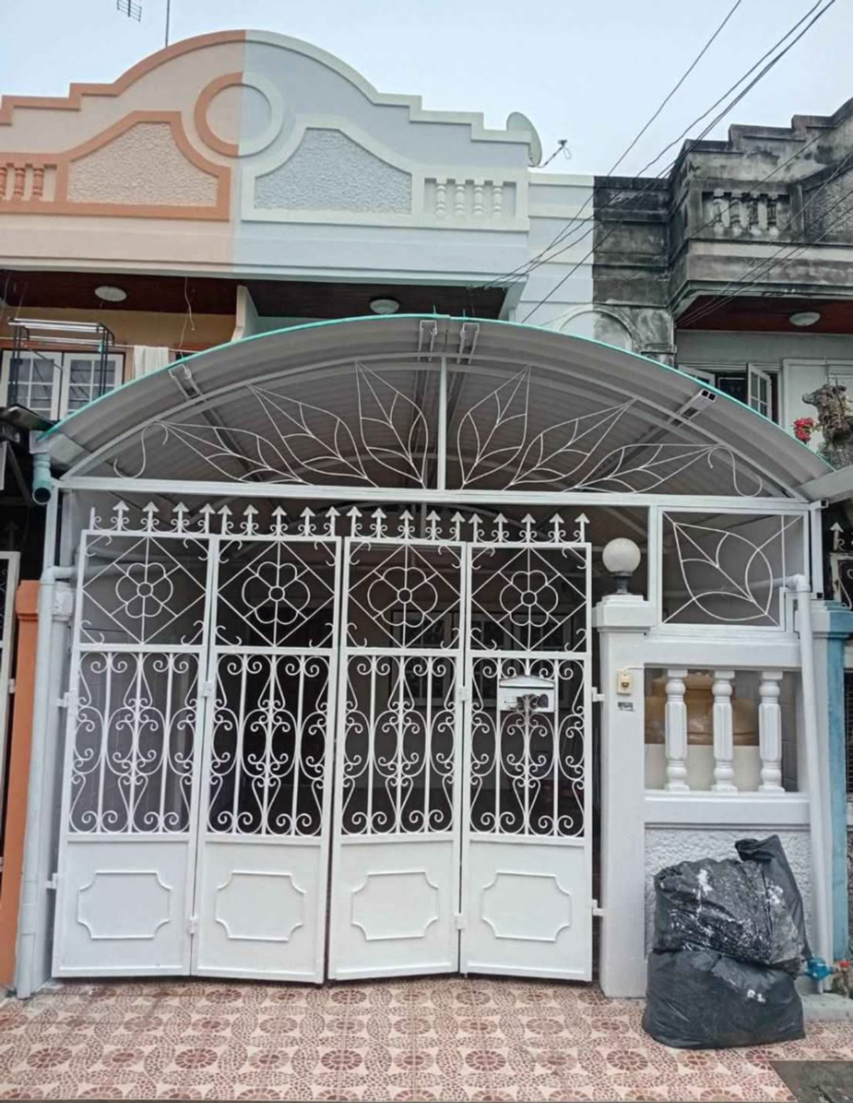 ให้เช่าทาวน์โฮมอ่อนนุช อุดมสุข : ให้เช่าทาวน์เฮ้าส์ รีโนเวทใหม่ หมู่บ้านไพโรจน์ บางนา–อุดมสุข ใกล้รถไฟฟ้า ศรีเอี่ยม และห้างพาราไดซ์ พาร์ค