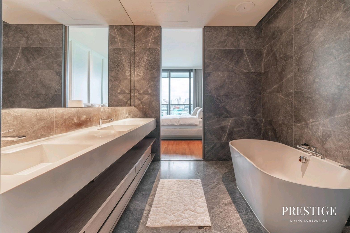 For SaleCondoWongwianyai, Charoennakor : THB