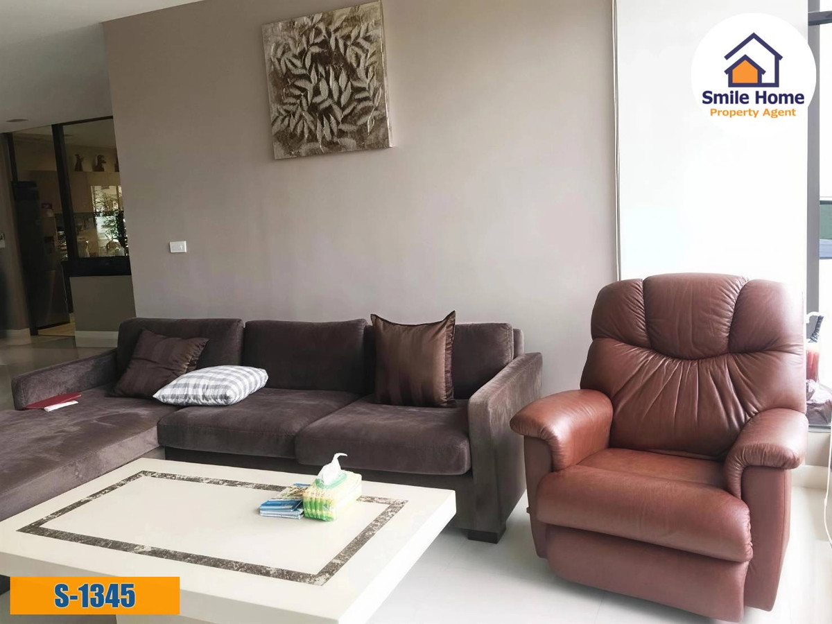 ขายบ้านลาดกระบัง สุวรรณภูมิ : ขายบ้านเดี่ยวมัณฑนา อ่อนนุช-วงแหวน4  หน้าสวนต้นโครงการ