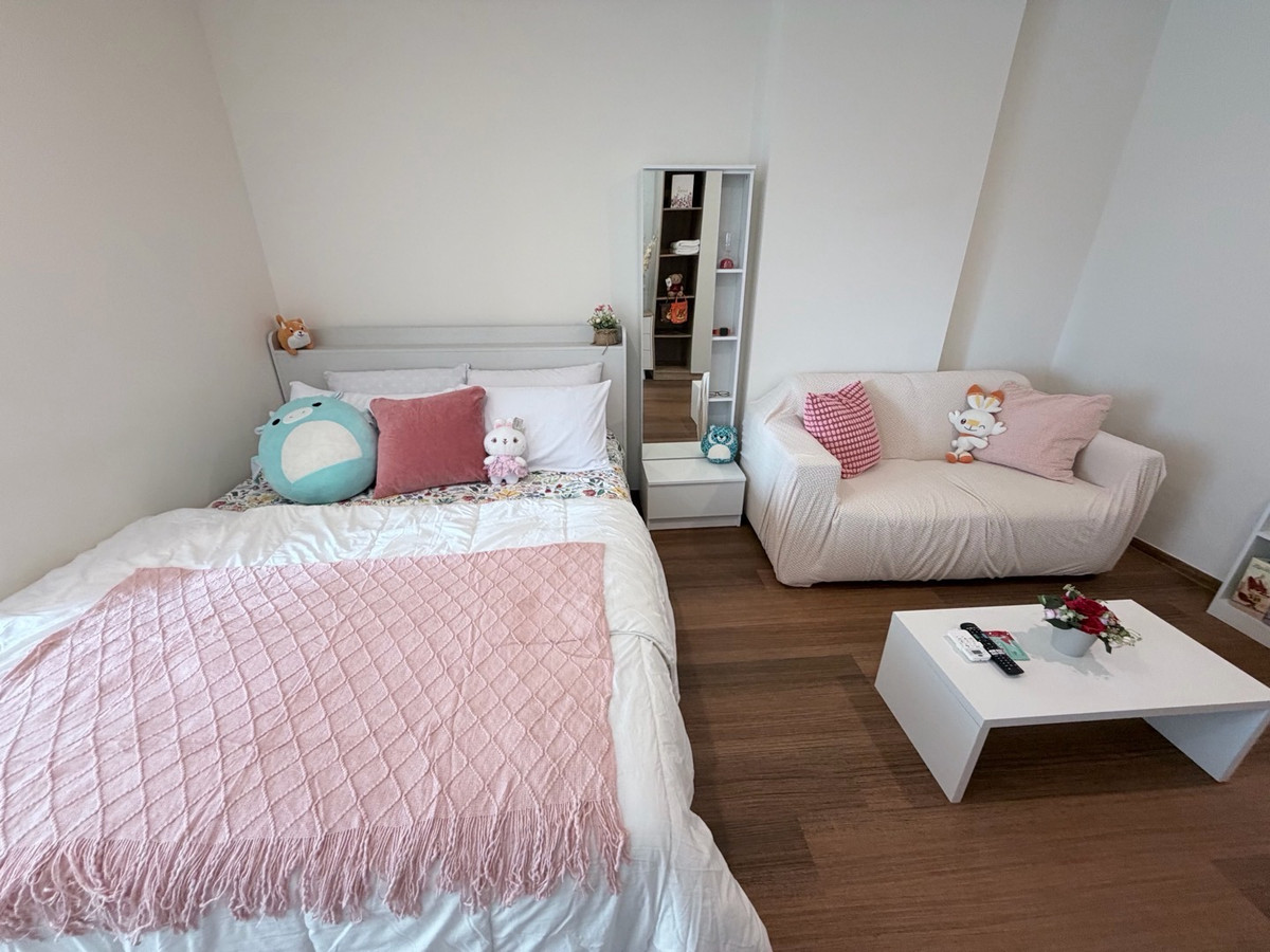 ให้เช่าคอนโดเอกชัย บางบอน : #Lumpini Condo Town Ekkachai 48 ลุมพินี คอนโดทาวน์ เอกชัย 48 เจ้าของปล่อยเอง Owner Post Update 12/12/2025 ชั้น 3 อาคาร C1 ทิศใต้ มีเครื่องซักผ้า มี Digital Door lock
ห้องสวย 30 ตรม. เครื่องใช้ไฟฟ้าครบ  จบแบบไม่ต้องซื้อเอง เฟอร์ บิ๊วอิน + เฟอร์ลอยครบ ๆ ตาม