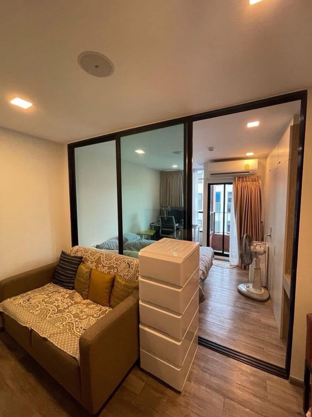 ขายคอนโดวิภาวดี ดอนเมือง หลักสี่ : 🏙️ Brown Condo พหล 67 
✨ ห้องสวย ติด BTS สายหยุด เดินทางสะดวกสุดๆ
📈 Yield ดี 6.5–7% | ปล่อยเช่าง่าย ค่าเช่า 12,000–13,000 บาท/เดือน