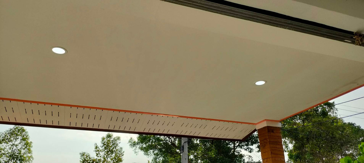 ขายที่ดินนครศรีธรรมราช : 🏡 ขายบ้านพร้อมที่ดิน ทำเลทอง ใกล้สี่แยกไฟแดงเพียง 300 เมตร!  หลัง ธนาคารกรุงศรี ติดหมู่บ้าน ประภาดา หมู่ 2 อำเภอทุ่งใหญ่ จ.นครศรีธรรมราช