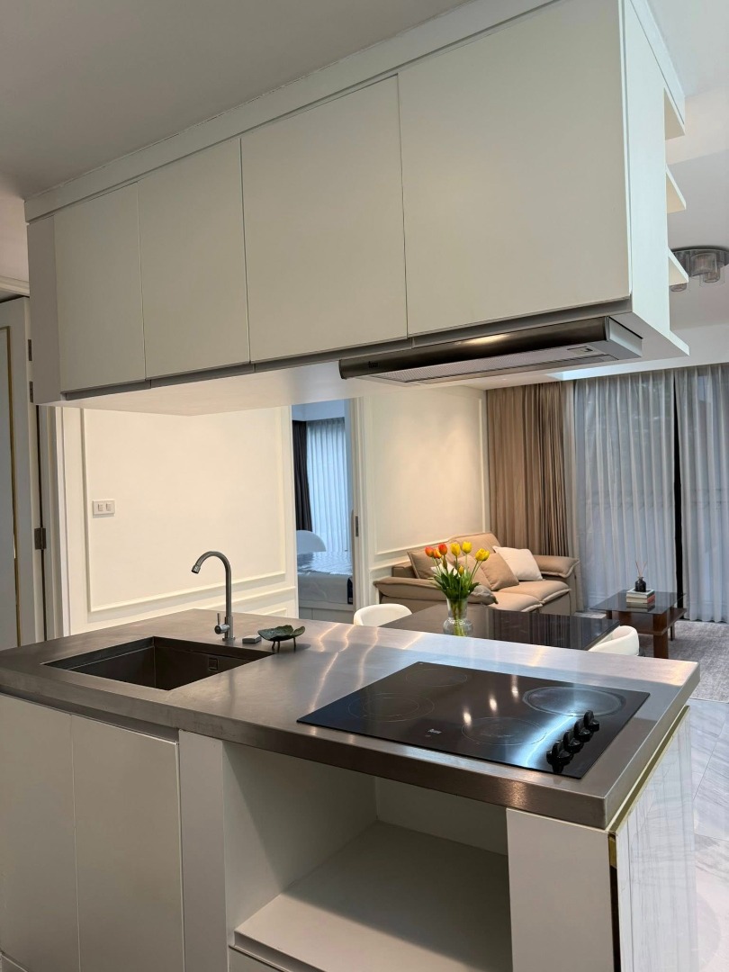 ให้เช่าคอนโดสุขุมวิท อโศก ทองหล่อ : 🔥ให้เช่าด่วน🔥ไซมิส จอยญ่า 2ห้องนอน ตกแต่งสวย เฟอร์นิเจอร์ครบพร้อมเข้าอยู่ ใกล้รถไฟฟ้า BTS พร้อมพงษ์