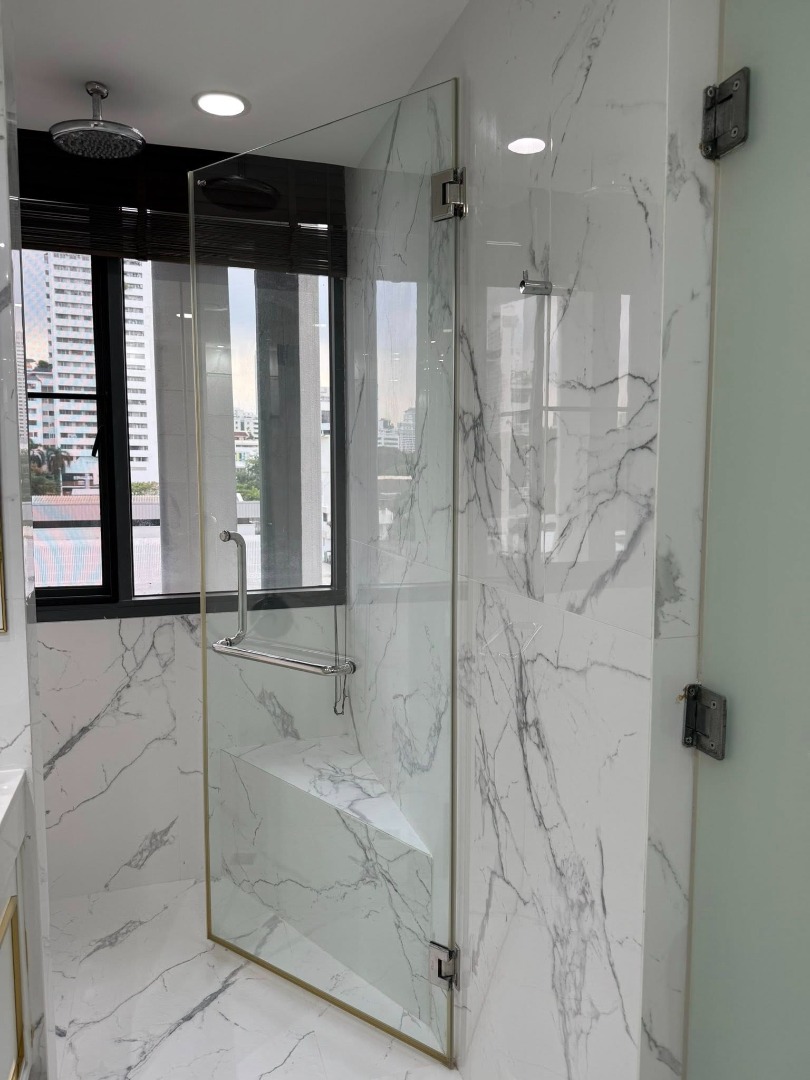 ให้เช่าคอนโดสุขุมวิท อโศก ทองหล่อ : 🔥ให้เช่าด่วน🔥ไซมิส จอยญ่า 2ห้องนอน ตกแต่งสวย เฟอร์นิเจอร์ครบพร้อมเข้าอยู่ ใกล้รถไฟฟ้า BTS พร้อมพงษ์