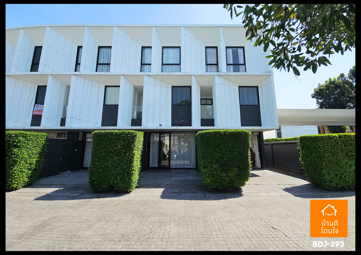 For SaleTownhomeNawamin, Ramindra : Home office for sale Plume Watcharaphon-Ekkamai (22.5 sq m) near Watcharaphon 5 intersection, decorated and ready to move in.