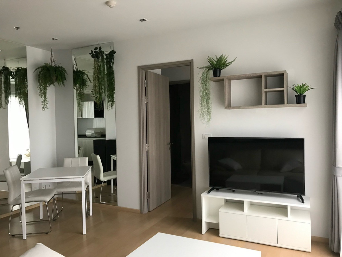For RentCondoSukhumvit, Asoke, Thonglor : HQ Thonglor (HQ Thonglor) beautiful room, luxuriously decorated. Ready to move in If interested in making an appointment to see the room, please call.