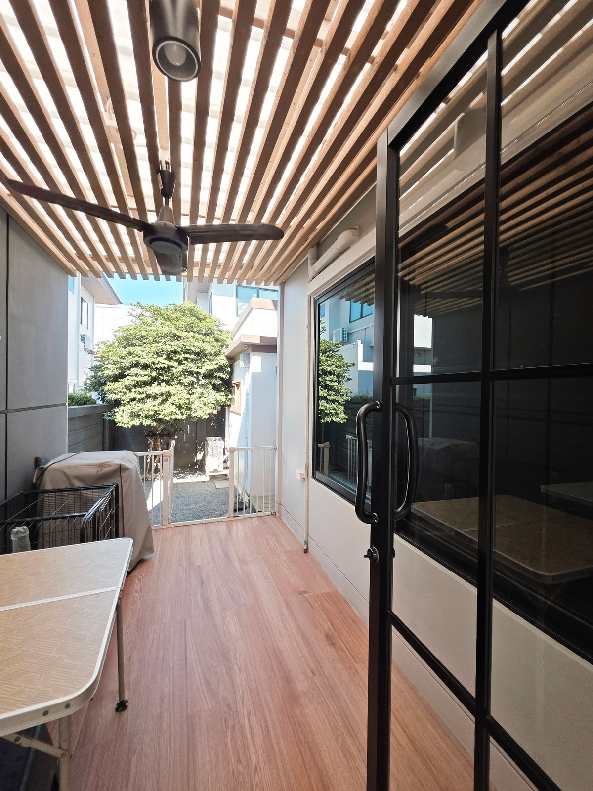 ขายบ้านพัฒนาการ ศรีนครินทร์ : ✨บ้านเดี่ยวที่  Setthasiri Patthanakarn 3 ห้องนอน พร้อมสวน ที่จอดรถกว้าง ตกแต่งครบพร้อมเข้าอยู่ ใกล้สนามบินและสิ่งอำนวยความสะดวก