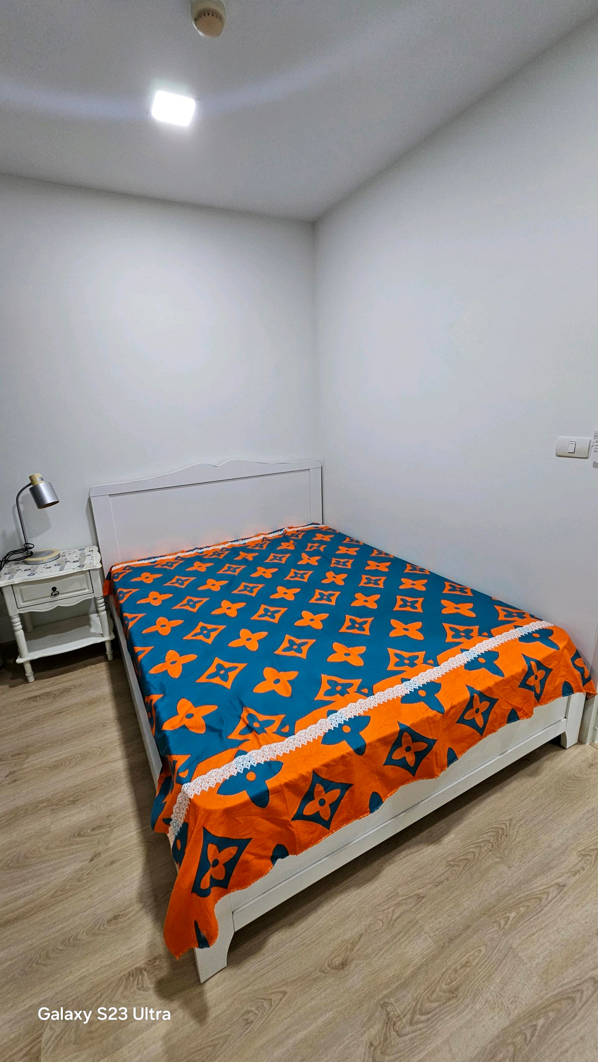 ขายคอนโดพระราม 9 เพชรบุรีตัดใหม่ RCA : ​ห้องใหญ่ 2 ห้องนอน: พื้นที่ใช้สอยกว้างขวาง ตอบโจทย์ครอบครัวเล็กหรือผู้ที่ต้องการพื้นที่ทำงาน (Work From Home) แยกส่วน​ส่วนตัวสูง: การจัดวางห้องภายในโครงการคำนึงถึงความเป็นส่วนตัวของผู้อยู่อาศัยเป็นหลัก