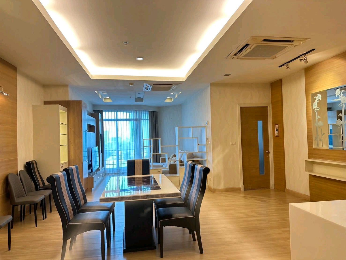 ให้เช่าคอนโดวงเวียนใหญ่ เจริญนคร : บ้านสาทรเจ้าพระยา คอนโด สีลม-สาทร
 รับวิวแม่น้ำเจ้าพระยา 180 องศา 

ตั้งอยู่ซอยเจริญนคร 15 ถนนเจริญนคร  แขวงคลองต้นไทร เขตคลองสานใกล้แม่น้ำเจ้าพระยา ใกล้ถนนกรุงธนบุรี สะพานตากสิน ทางด่วนศรีรัช  ใกล้ท่าเรือรายล้อมไปด้วยสิ่งอำนวยความสะดวกทั้ง โรงแรม โรงพยาบ