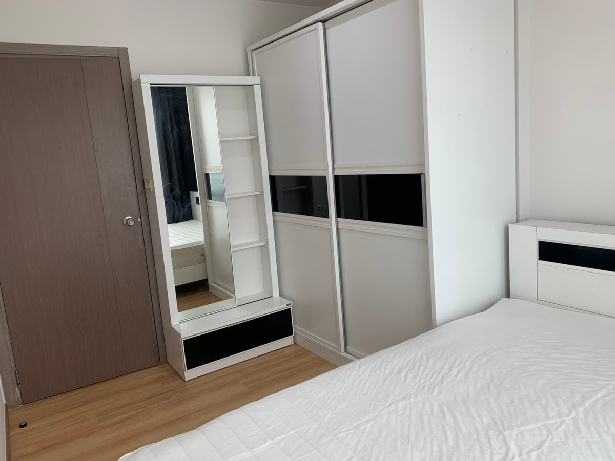 For RentCondoOnnut, Udomsuk : Newly renovated room, cheap rental, new flooring. Change new curtains, rent 1 bedroom, 1 bathroom, The Base Sukhumvit 77