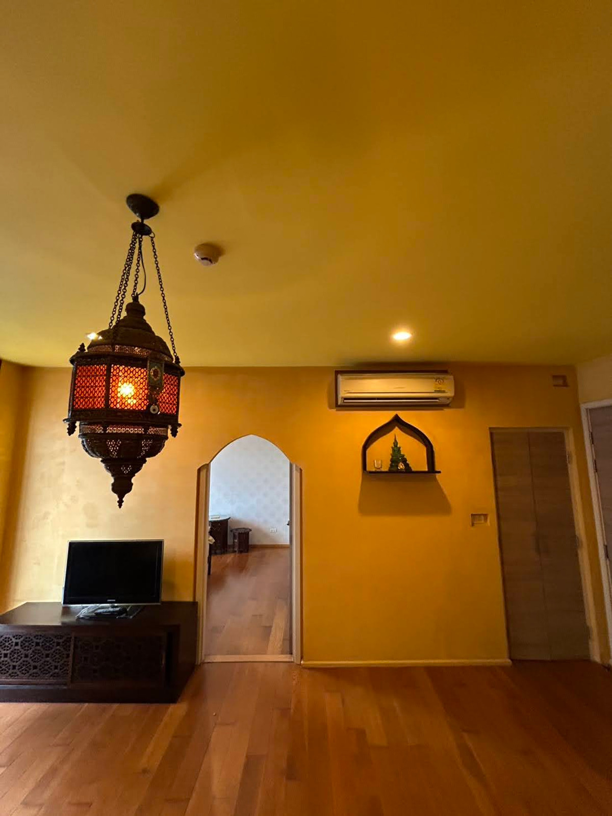 For SaleCondoWongwianyai, Charoennakor : for sale condo Hive Taksin (S15-11583)