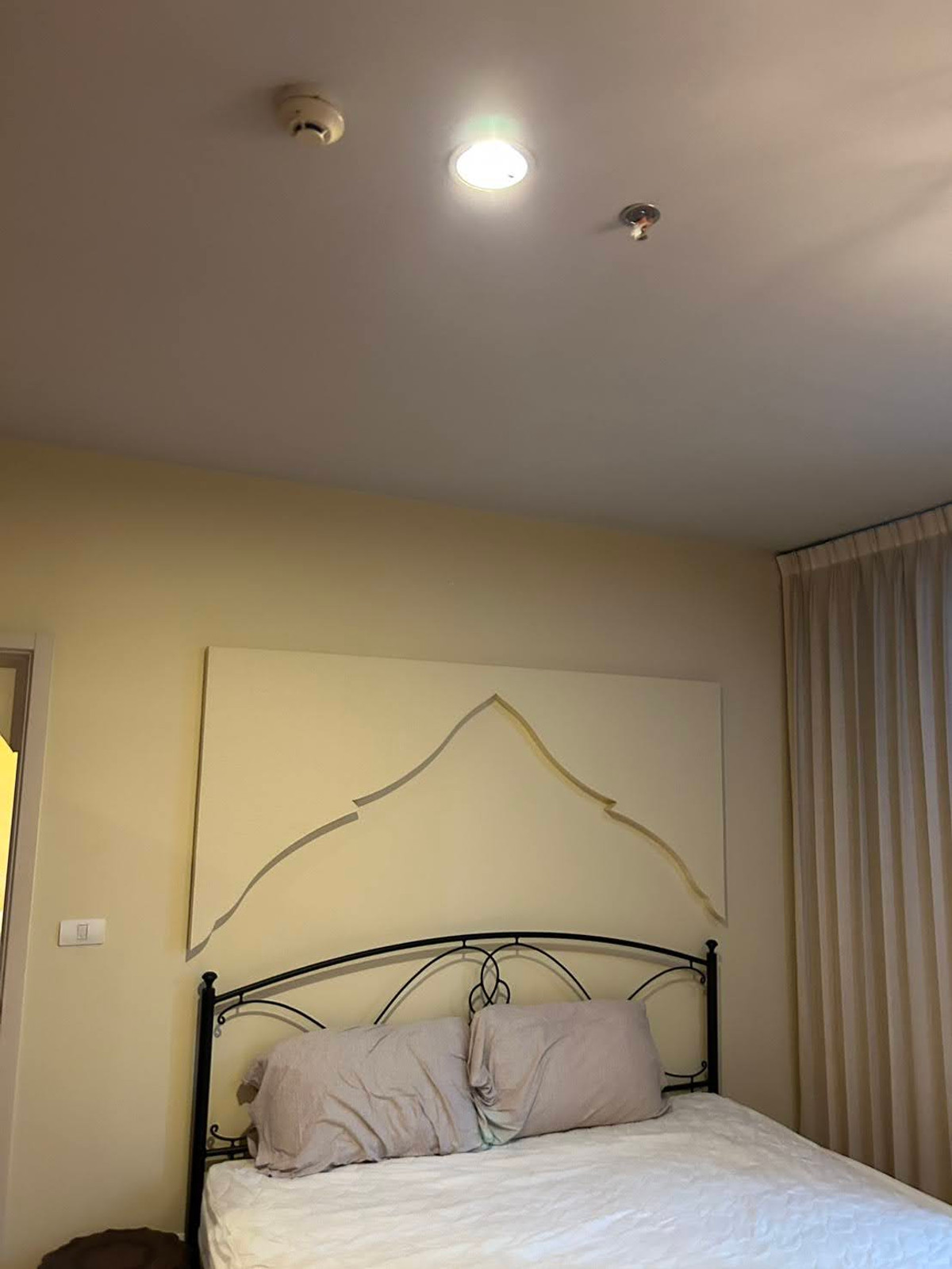 For SaleCondoWongwianyai, Charoennakor : for sale condo Hive Taksin (S15-11583)