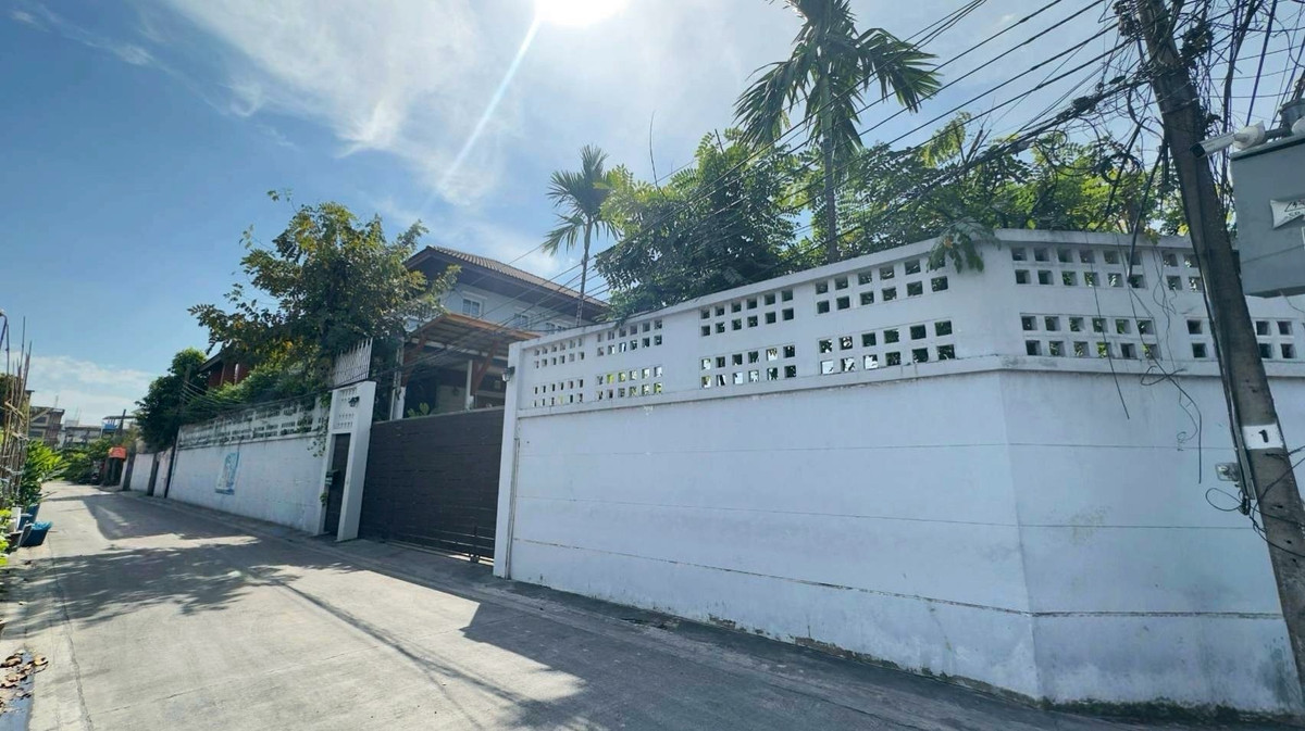 ขายบ้านสมุทรปราการ สำโรง : บ้านเดี่ยว 2 ชั้น ปลูกสร้างเอง แบริ่ง 13 ใกล้ BTS แบริ่ง -ลาซาน  บางนา สำโรงเหนือ สมุทรปราการ