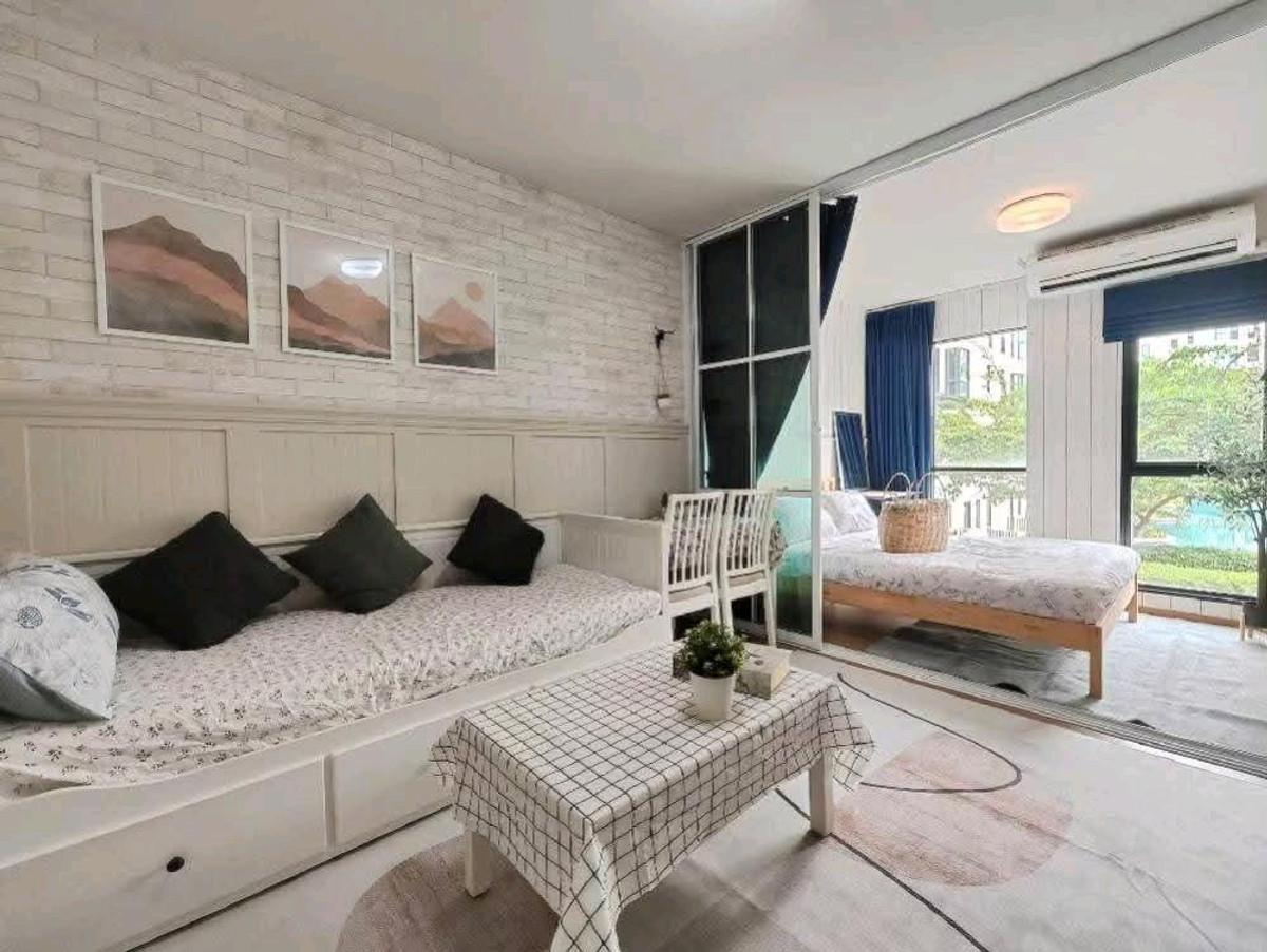 For RentCondoBangna, Bearing, Lasalle : 📍 Location near BTS Bangna, beautiful room, full view of the pool.