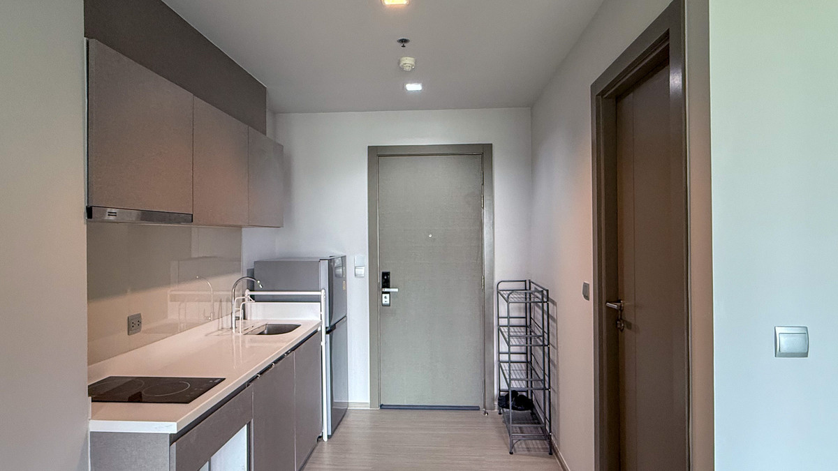 For RentCondoRama9, Petchburi, RCA : Room for rent, Studio Life Asoke Rama 9, size 25 sq m.