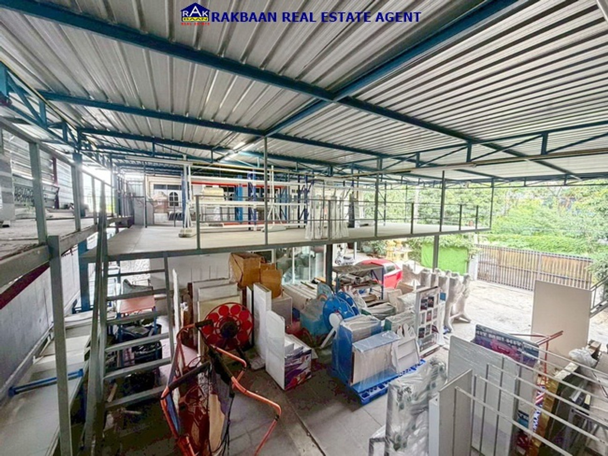 ขายโกดังนนทบุรี บางใหญ่ บางบัวทอง : ขายโฮมออฟฟิศ พร้อมโกดังเก็บสินค้า ตกแต่งไว้ดีใช้งานได้ทันที 137 ตร.ว. ทำเล ซอยจุลินท์จัดสรร 4 บางบัวทอง นนทบุรี