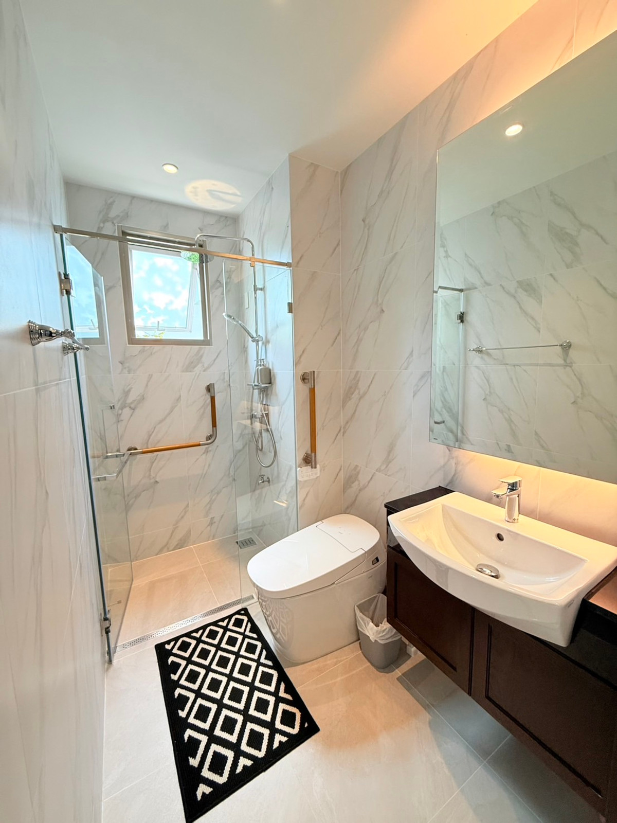 For RentHouseLadkrabang, Suwannaphum Airport : Perfect Masterpiece Sukhumvit 77 / 4 Bedrooms (FOR RENT), Perfect Masterpiece Sukhumvit 77 / 4 Bedrooms (FOR RENT) POON046