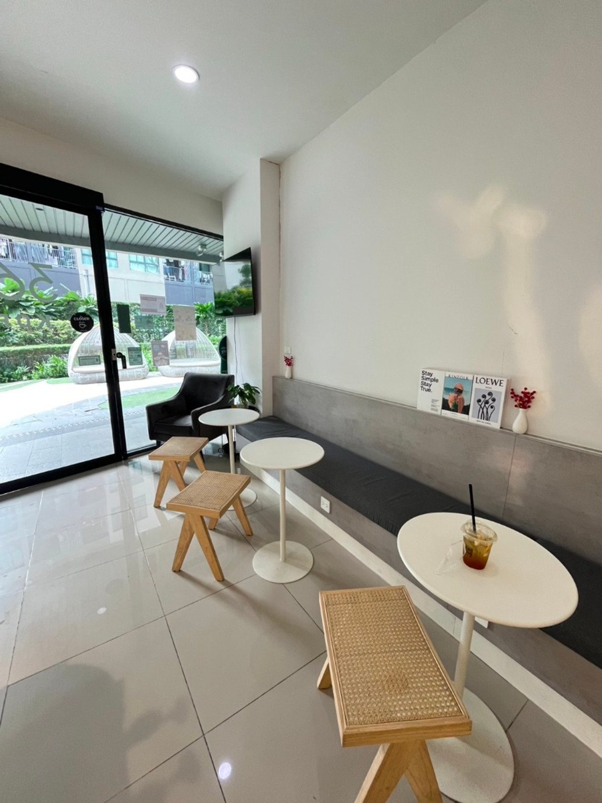 For SaleCondoOnnut, Udomsuk : Elio Del Nest 📞 092-690-5445 Rare Item! Commercial shop under the condo in a prime location near BTS Udomsuk For sale with tenant | Yield 6.28%*